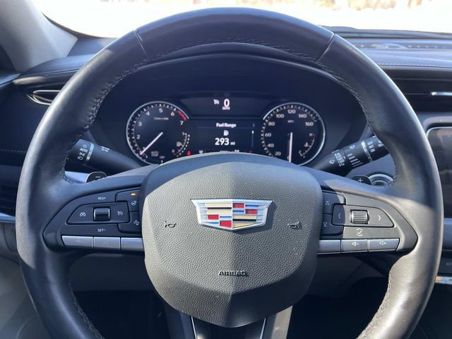 Used 2022 Cadillac XT4 Luxury w/ Cold Weather Package image 22