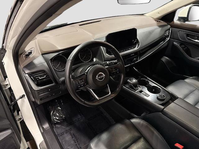 Used 2023 Nissan Rogue SL w/ SL Premium Package image 7