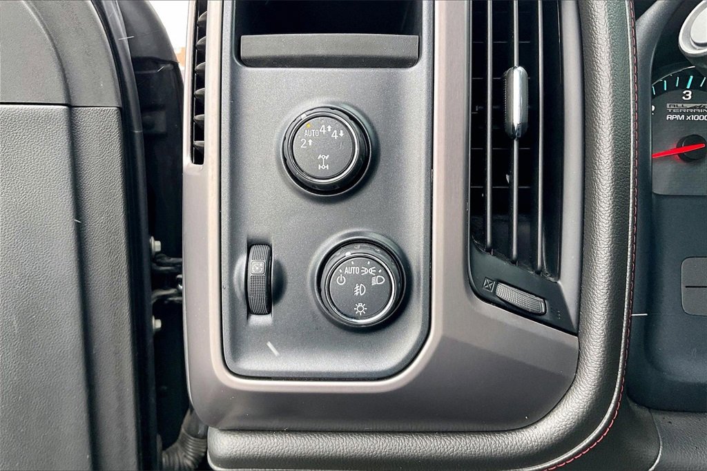 Used 2017 GMC Sierra 1500 SLT image 34