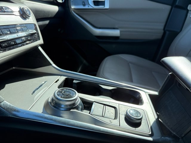 Certified 2023 Ford Explorer XLT w/ Equipment Group 202A image 18