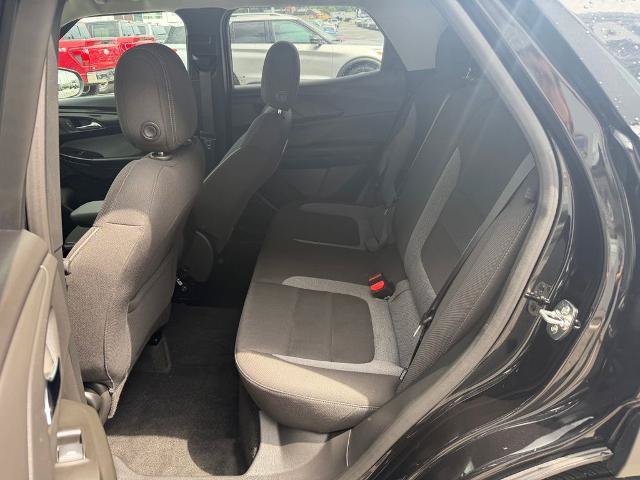 Used 2025 Chevrolet TrailBlazer LT AWD/4WD image 9