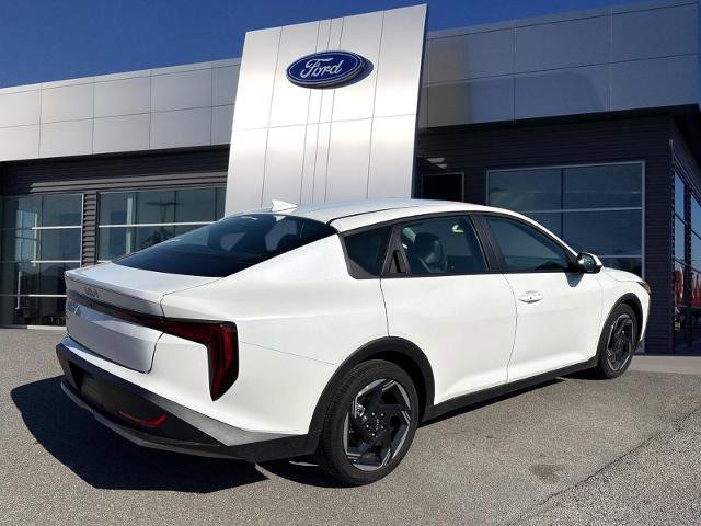 Used 2025 Kia K4 EX image 3