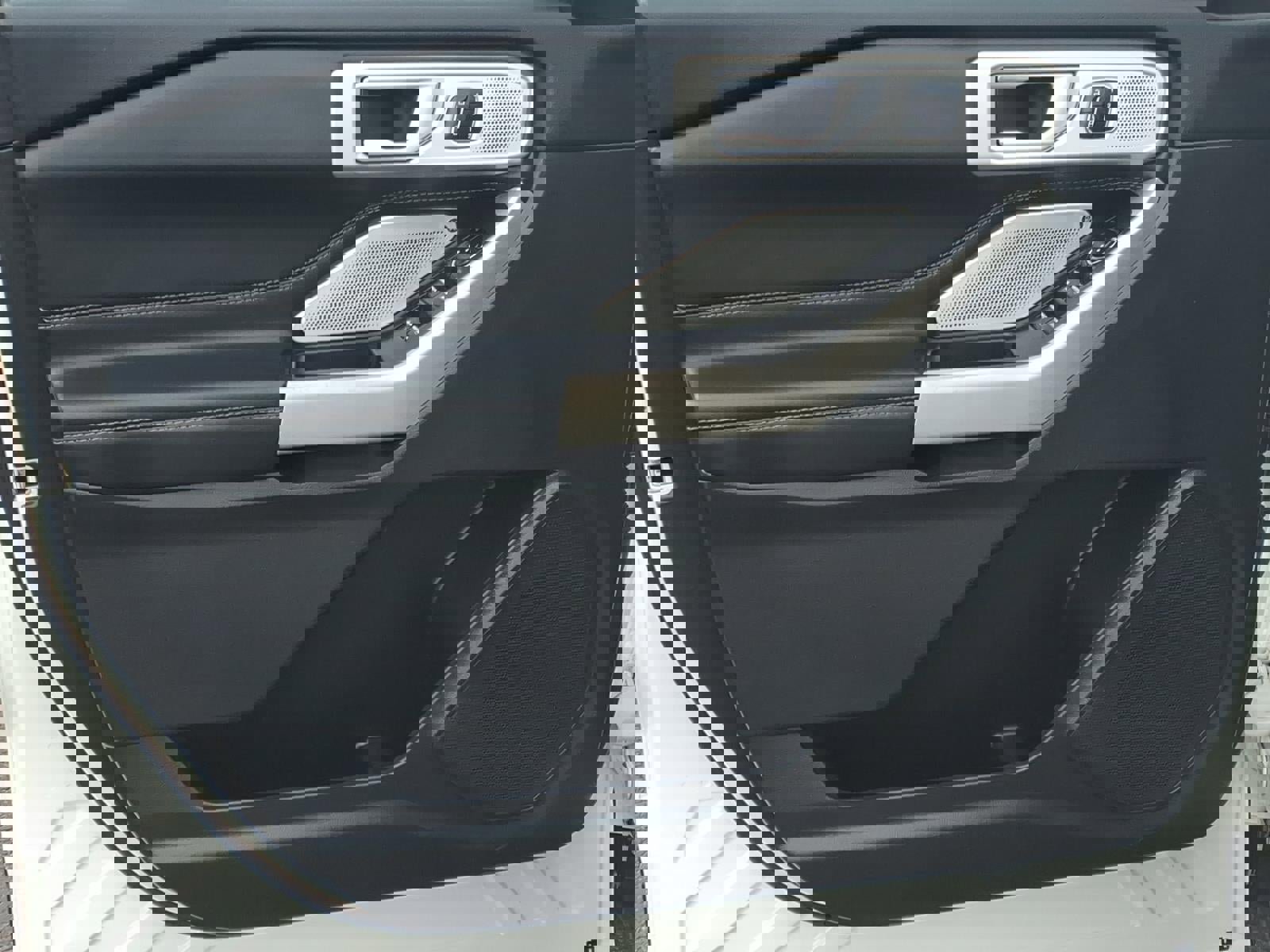 Certified 2023 Ford Explorer Limited w/ Limited Technology Package image 23