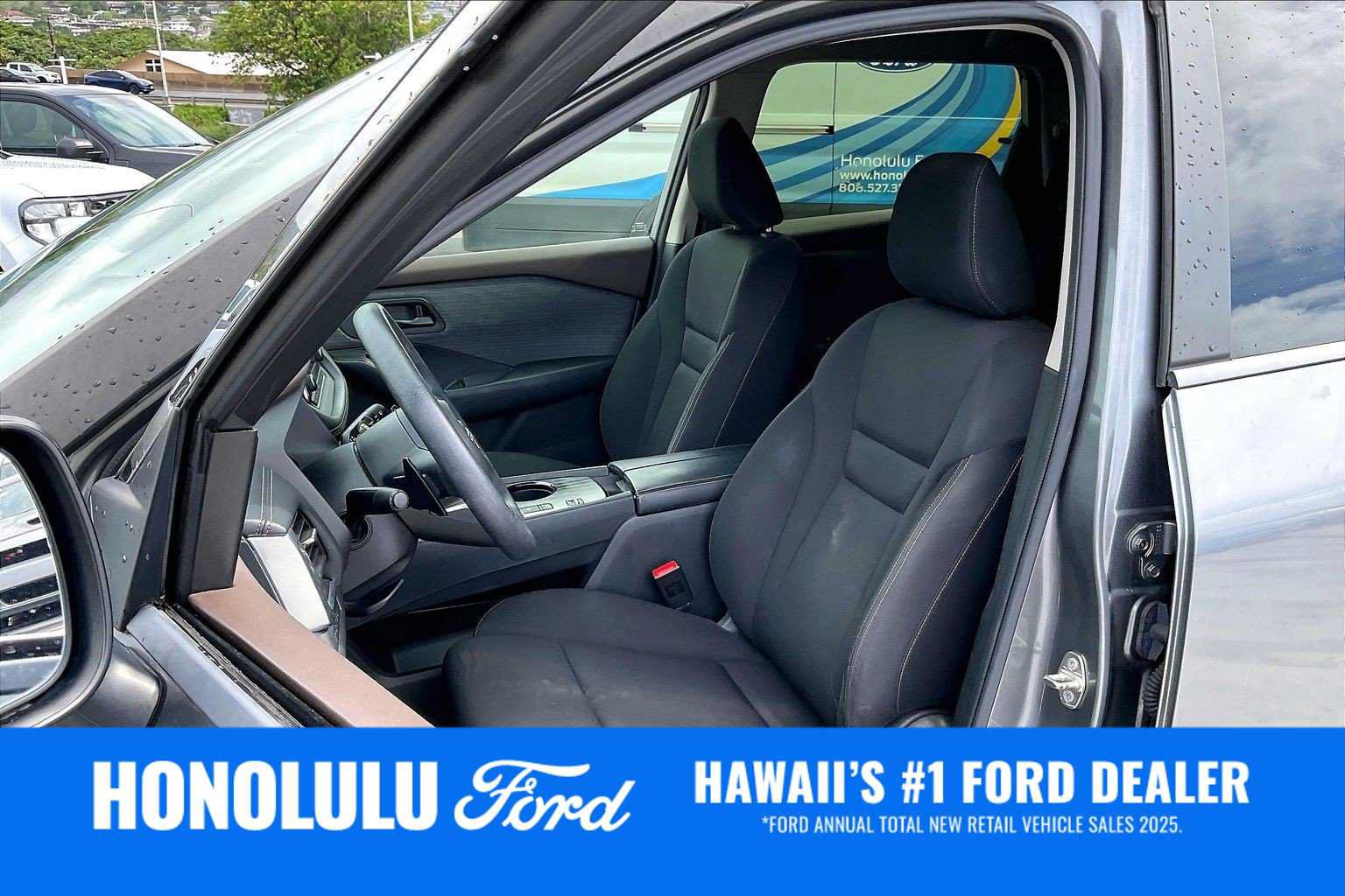 Used 2023 Nissan Rogue S FWD image 11