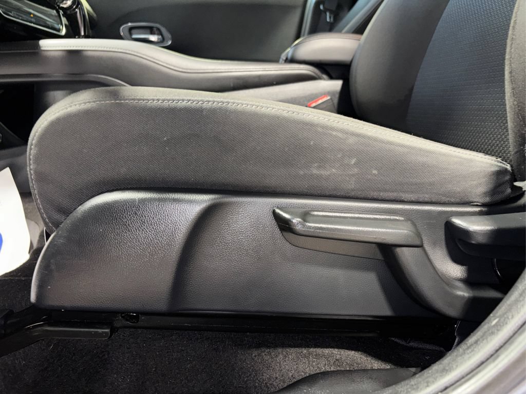 Used 2022 Honda HR-V EX image 29