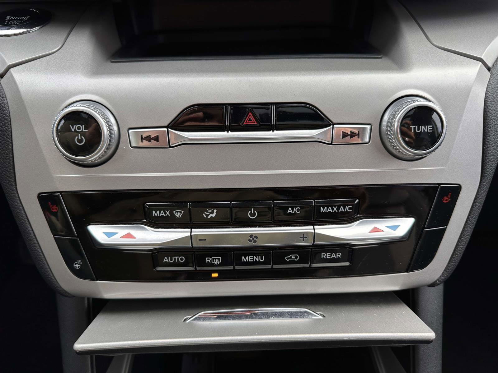 Certified 2023 Ford Explorer XLT w/ Equipment Group 202A image 24