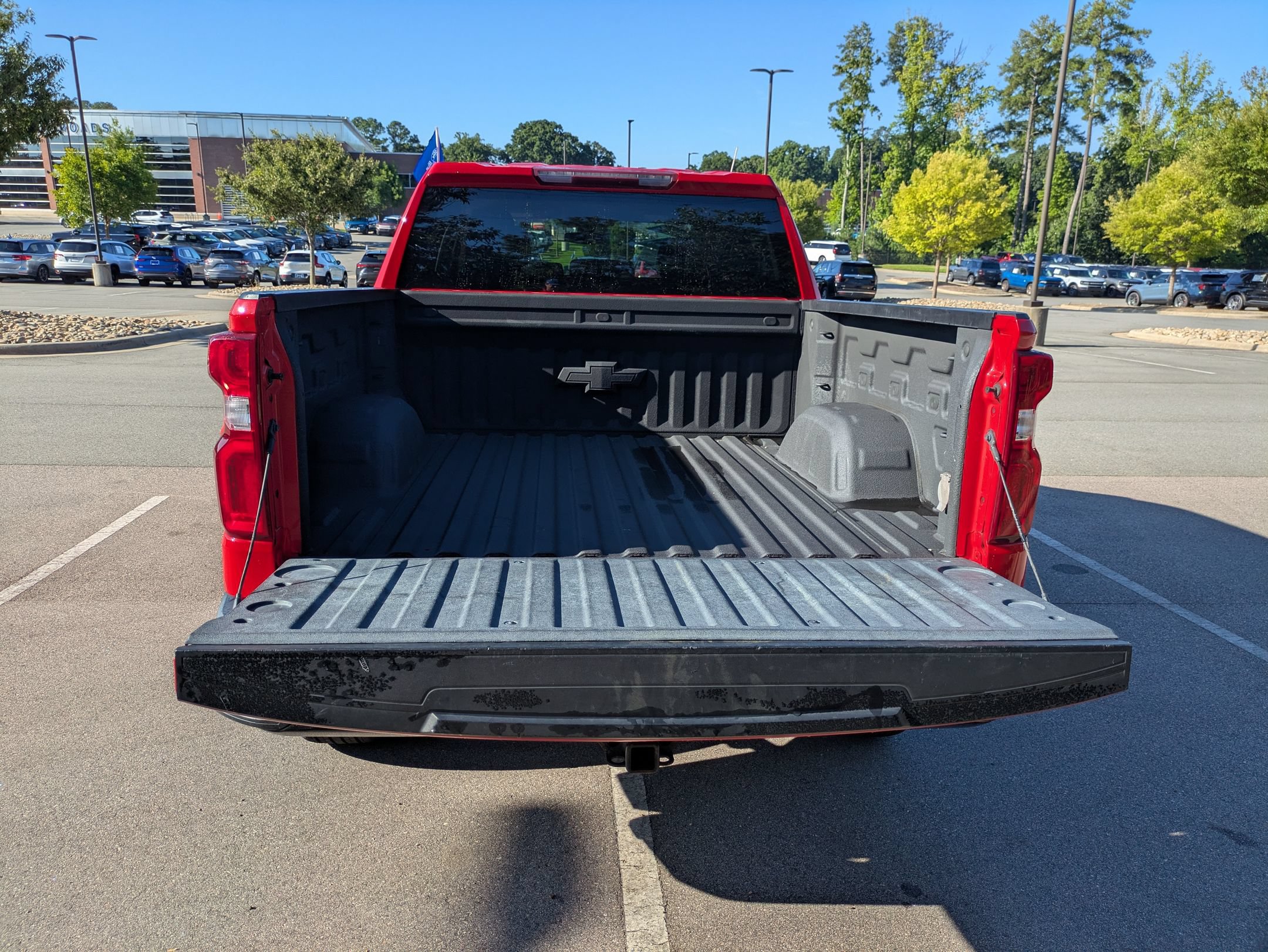 Used 2022 Chevrolet Silverado 1500 Custom Trail Boss w/ Safety Confidence Package AWD/4WD image 32