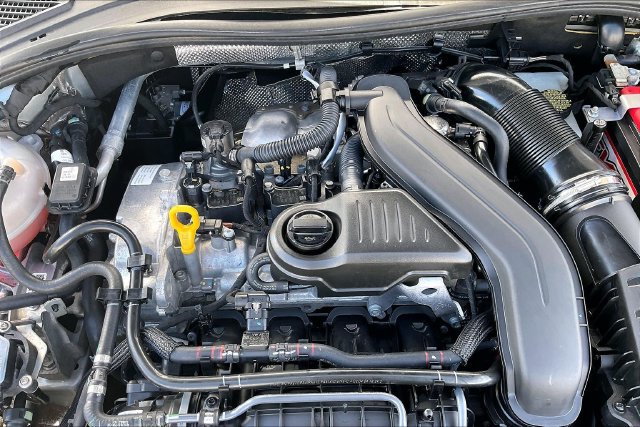Used 2025 Volkswagen Jetta SE FWD image 36