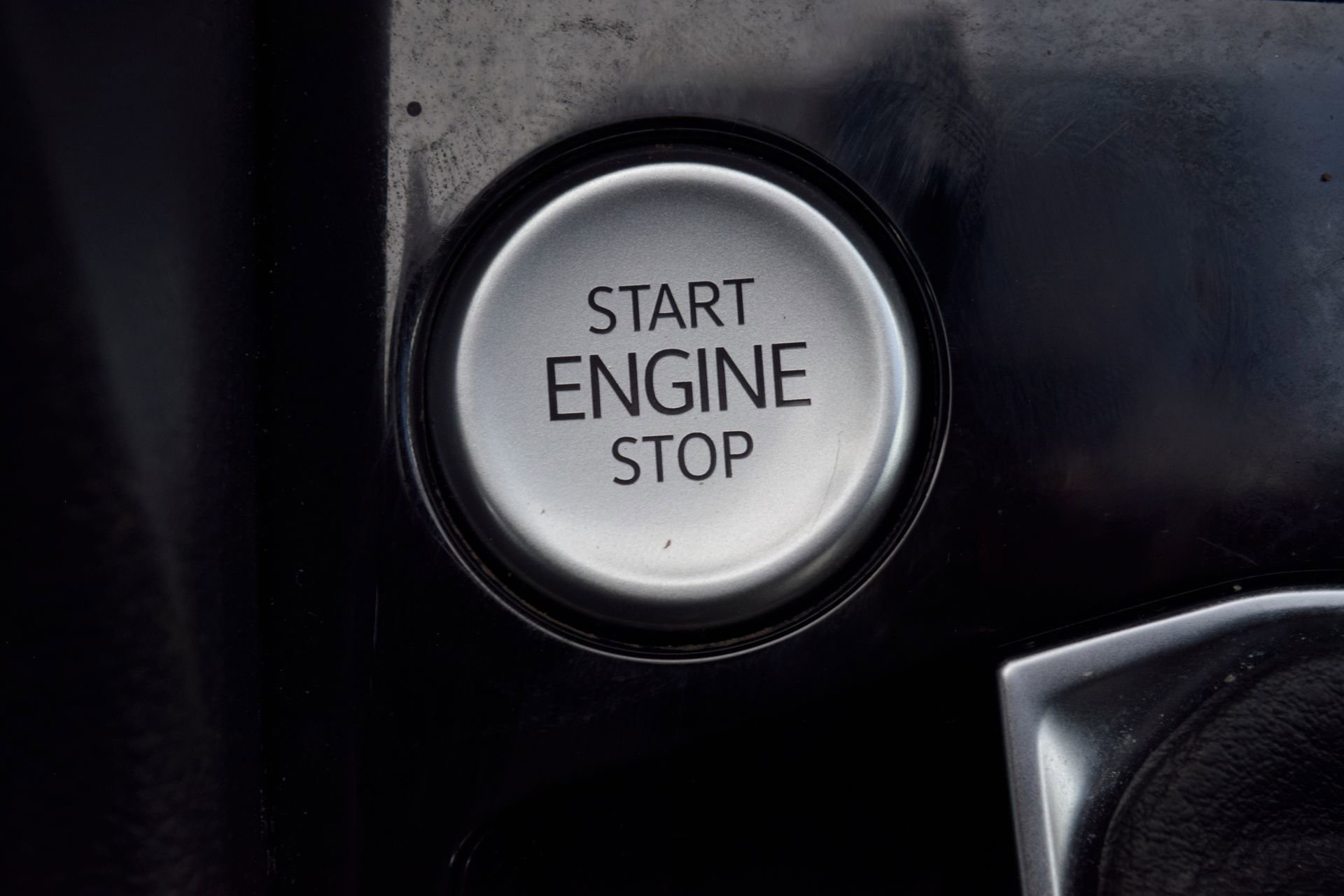 Used 2024 Volkswagen Taos SE w/ Panoramic Sunroof Package FWD image 15