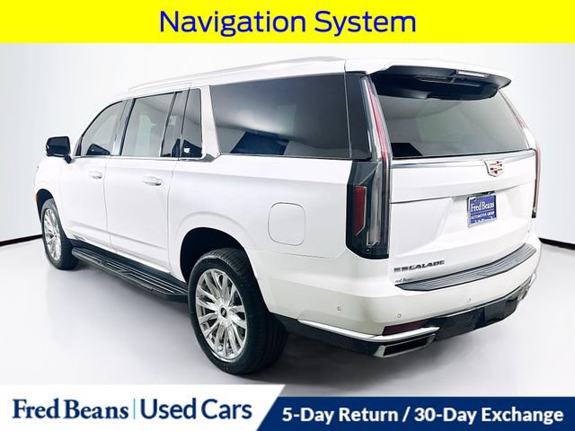 Used 2022 Cadillac Escalade ESV Premium Luxury AWD/4WD image 7