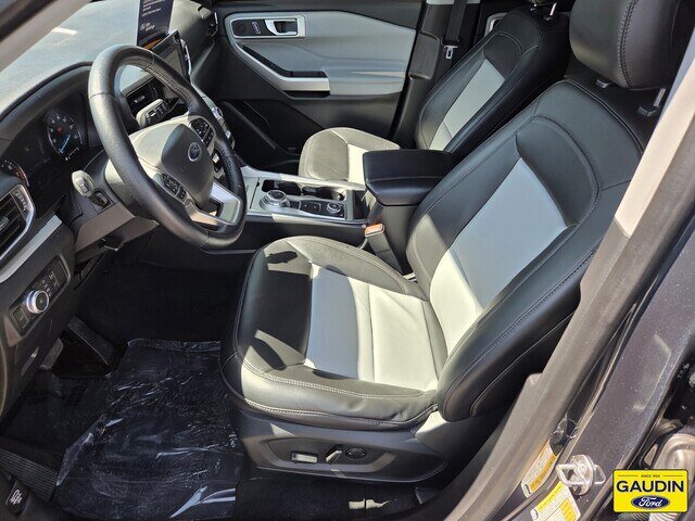 Certified 2023 Ford Explorer XLT w/ Equipment Group 202A AWD/4WD image 11