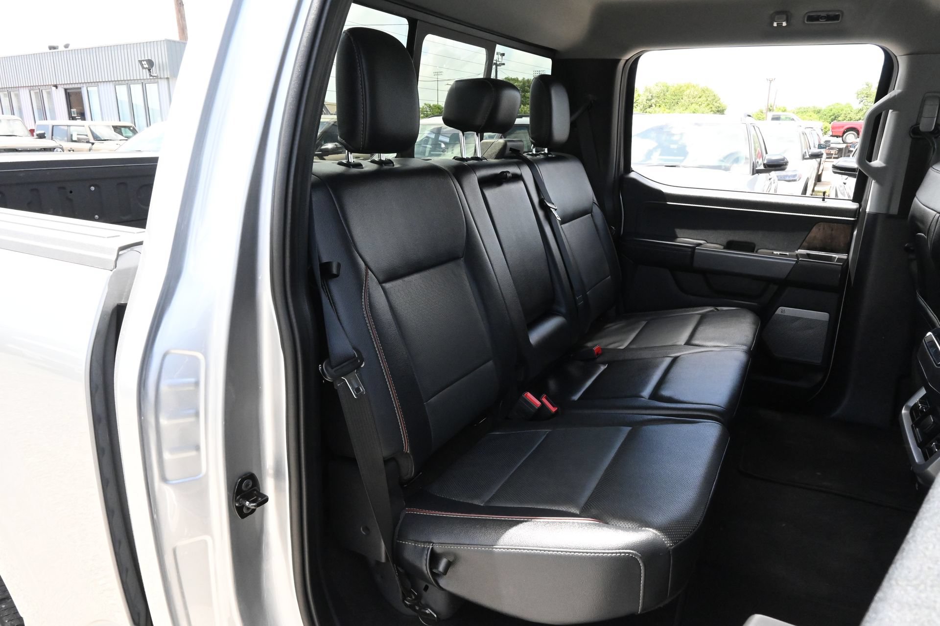 Certified 2023 Ford F150 Lariat w/ Trailer Tow Package AWD/4WD image 20
