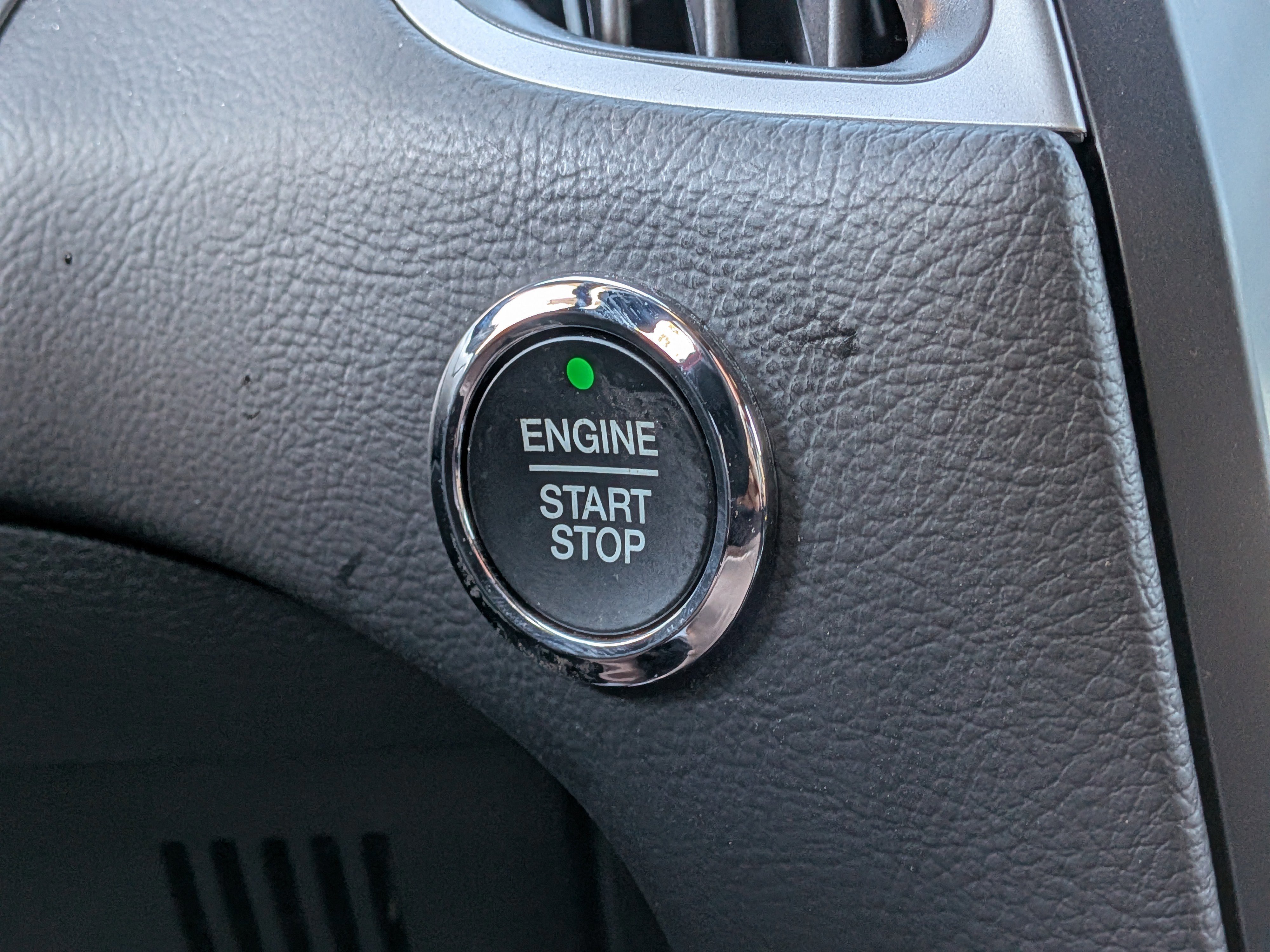 Certified 2024 Ford Edge ST-Line AWD/4WD image 31