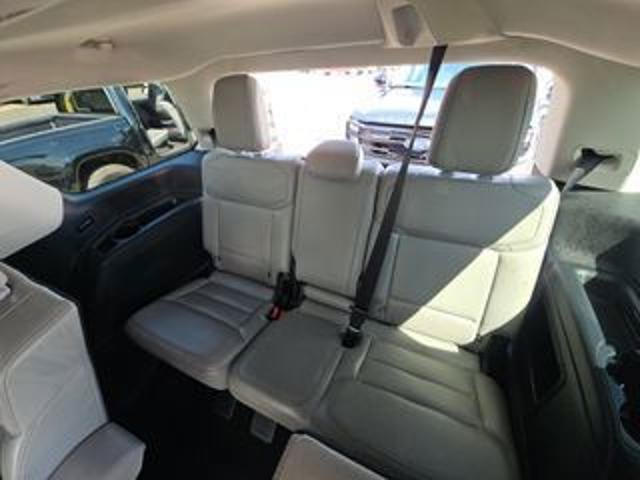 Certified 2025 Ford Expedition Active AWD/4WD image 13