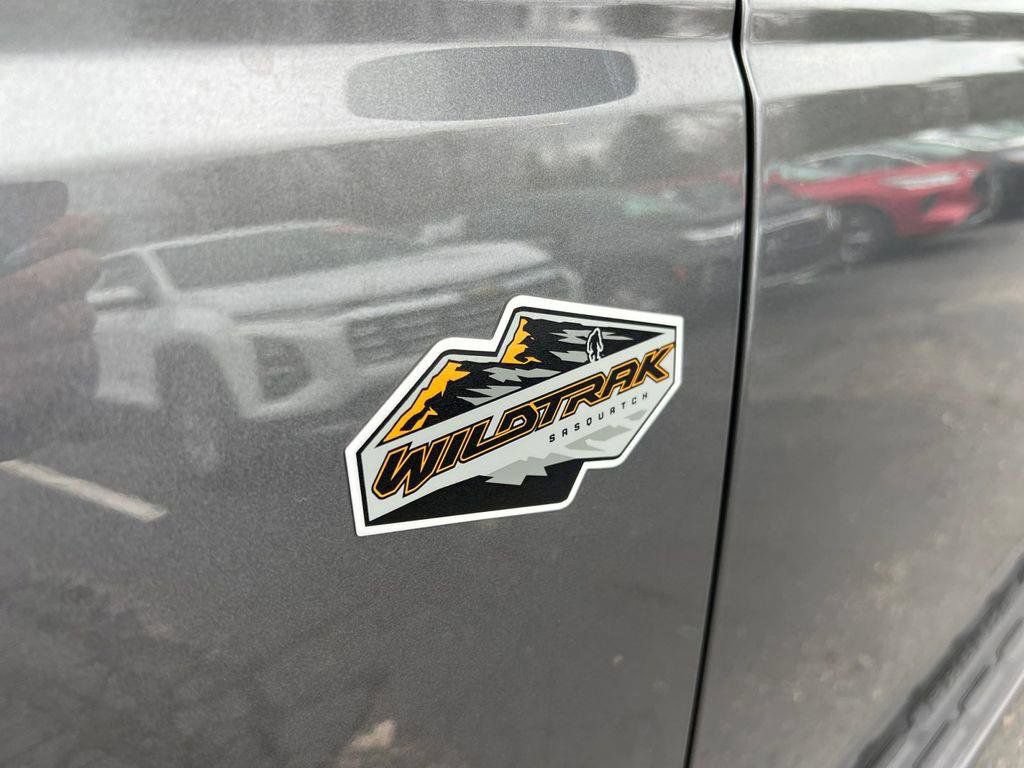 Certified 2022 Ford Bronco Wildtrak AWD/4WD image 9