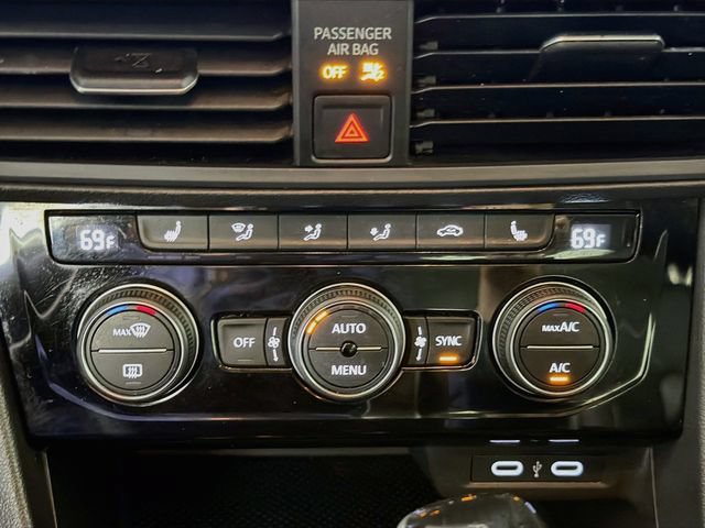 Used 2023 Volkswagen Jetta SE FWD image 18
