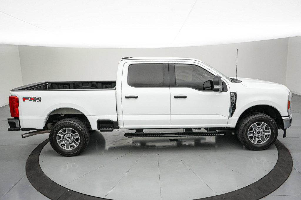 Certified 2025 Ford F250 XLT w/ FX4 Off-Road Package AWD/4WD image 3