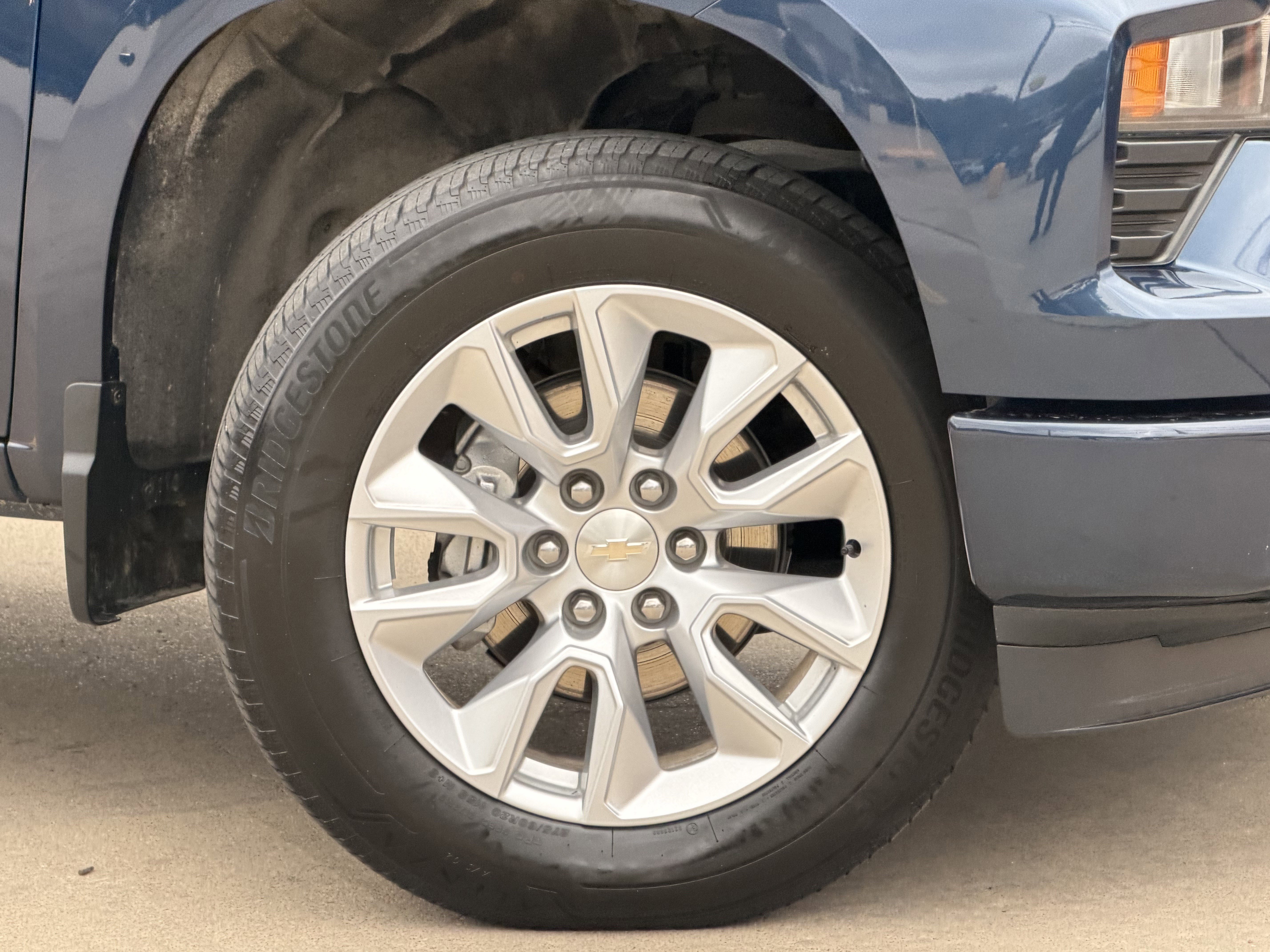 Used 2023 Chevrolet Silverado 1500 Custom w/ LPO, Dark Essentials Package image 9