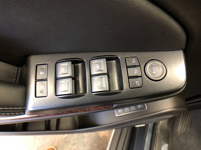 Used 2020 GMC Yukon XL SLT w/ Open Road Package AWD/4WD image 12