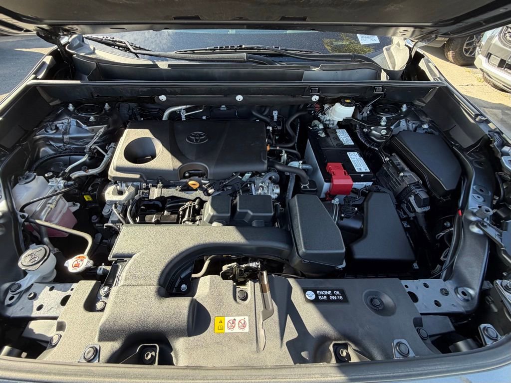Used 2023 Toyota RAV4 XLE Premium image 32
