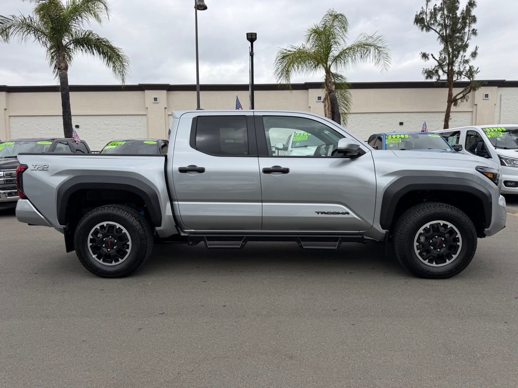 Used 2024 Toyota Tacoma TRD Off-Road w/ TRD Off Road Premium Package AWD/4WD image 11