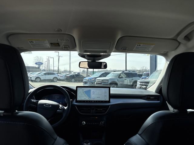 Certified 2023 Ford Escape Platinum w/ Class II Trailer Tow Package image 44