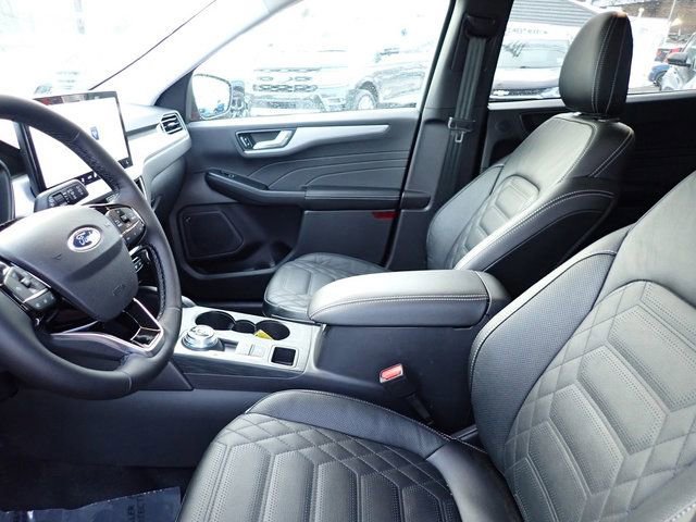 Certified 2024 Ford Escape Platinum w/ Premium Technology Package image 15