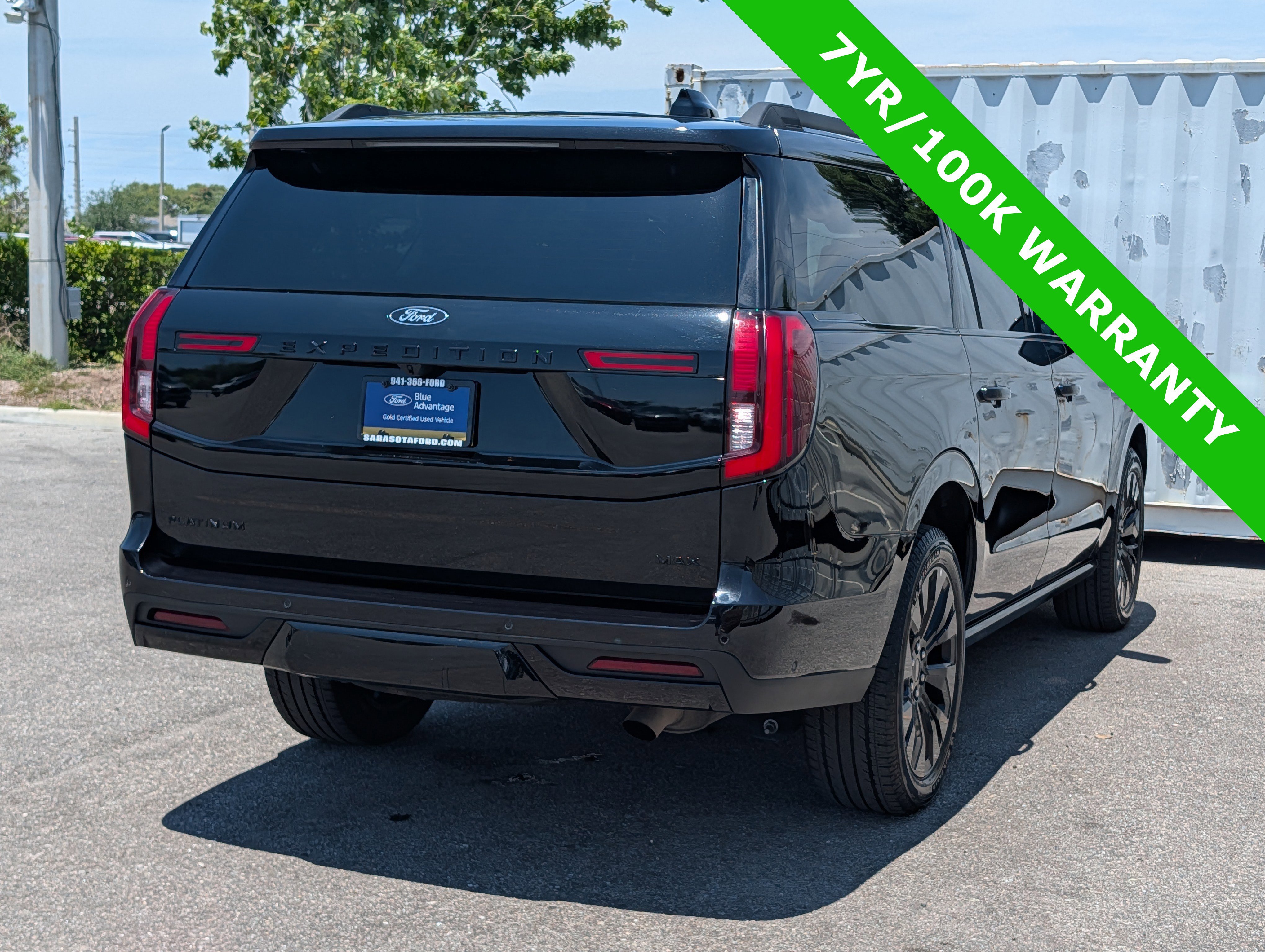 Certified 2025 Ford Expedition Max Platinum w/ Stealth Appearance Package AWD/4WD image 4