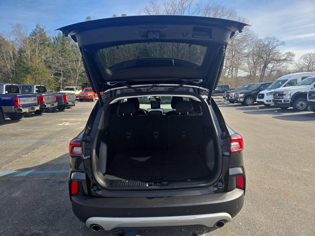 Certified 2023 Ford Escape Active w/ Tech Pack #2 AWD/4WD image 3