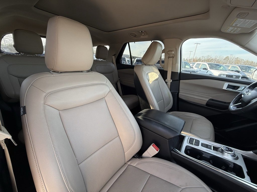 Certified 2020 Ford Explorer Limited w/ Class III Trailer Tow Package image 31