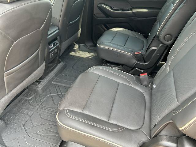 Used 2023 Chevrolet Traverse Premier w/ Redline Edition AWD/4WD image 17