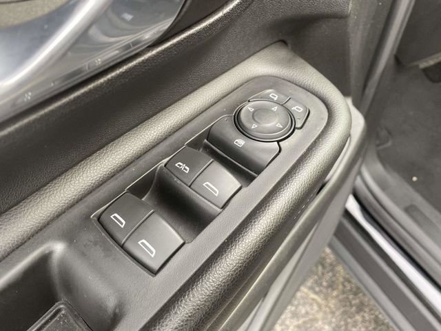 Used 2023 GMC Terrain SLT w/ Tech Package FWD image 22