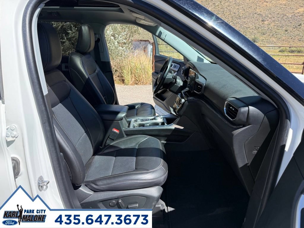 Certified 2022 Ford Explorer Limited w/ Equipment Group 301A AWD/4WD image 37