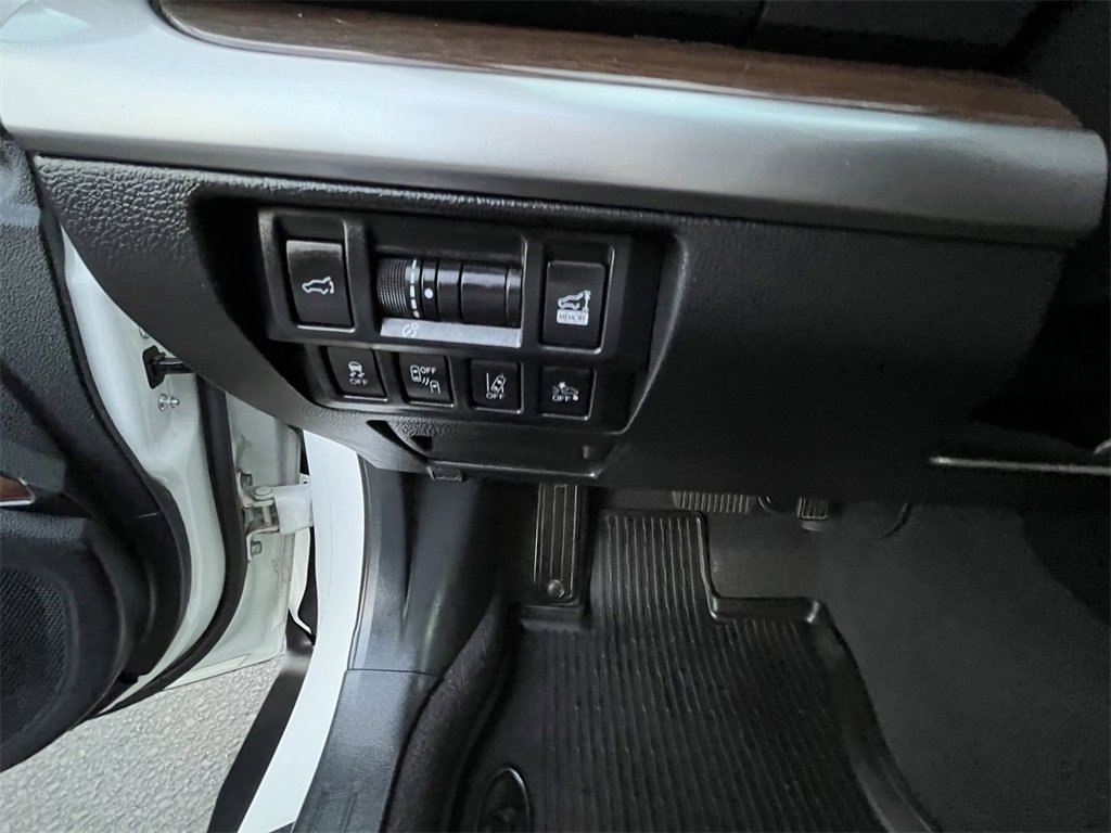 Used 2018 Subaru Outback 2.5i Touring image 18