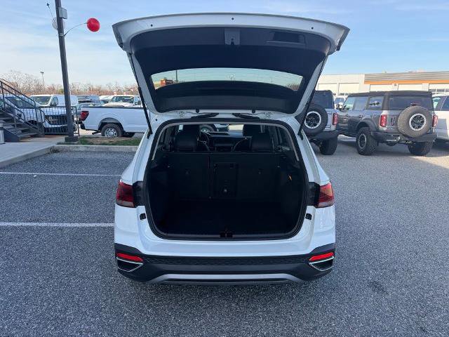 Used 2023 Volkswagen Taos SE AWD/4WD image 9