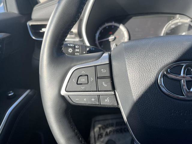 Used 2022 Toyota Highlander Limited image 18