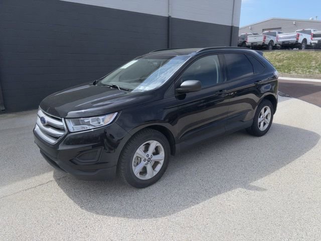 Certified 2018 Ford Edge SE image 3