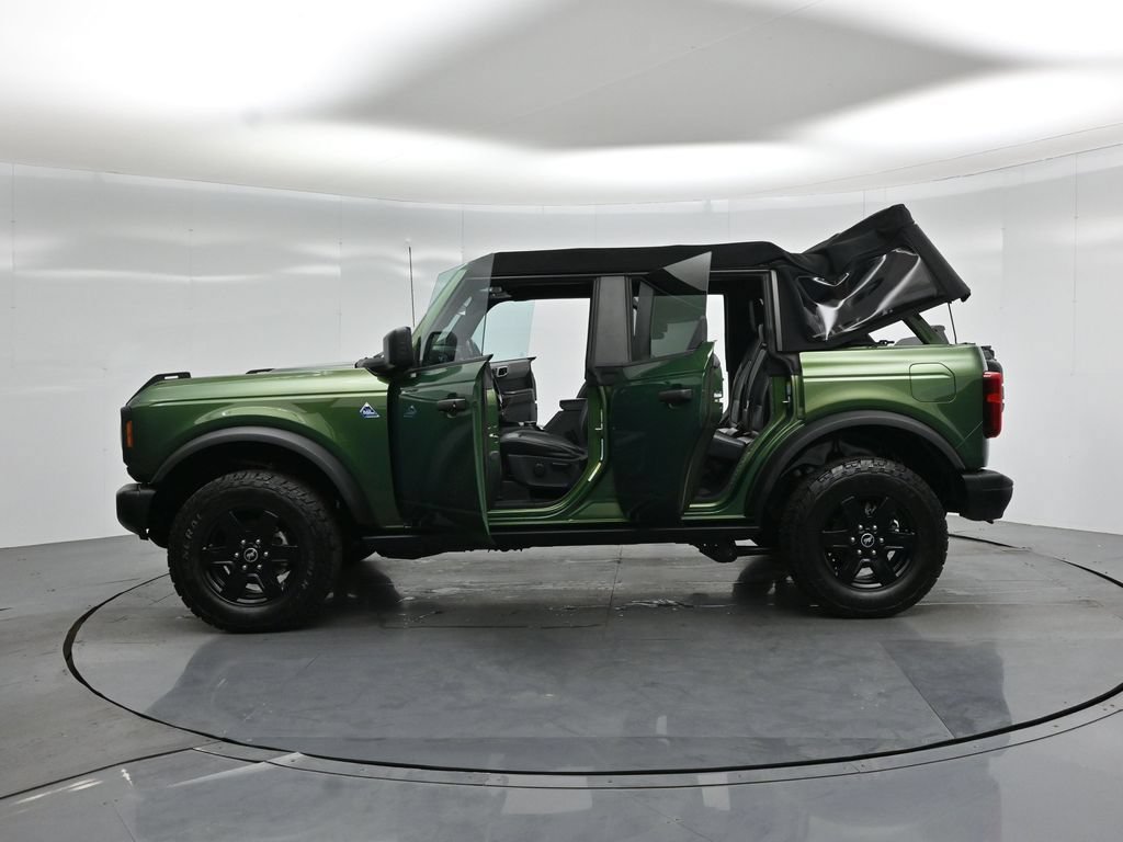 Certified 2024 Ford Bronco Black Diamond AWD/4WD image 33
