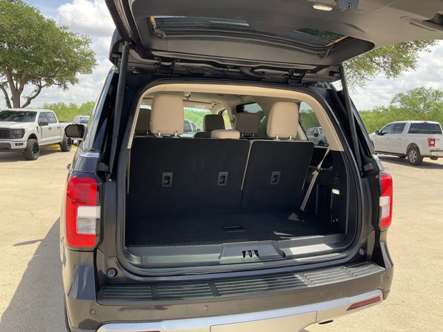 Certified 2024 Ford Expedition XLT RWD image 16