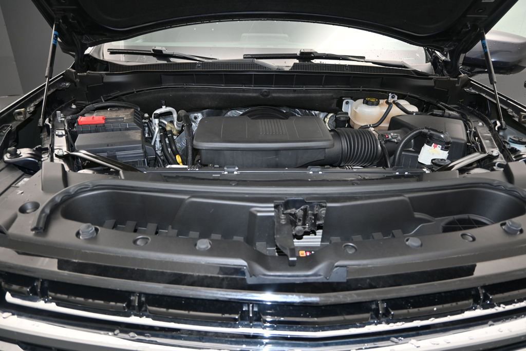 Used 2023 Chevrolet Suburban LT AWD/4WD image 12
