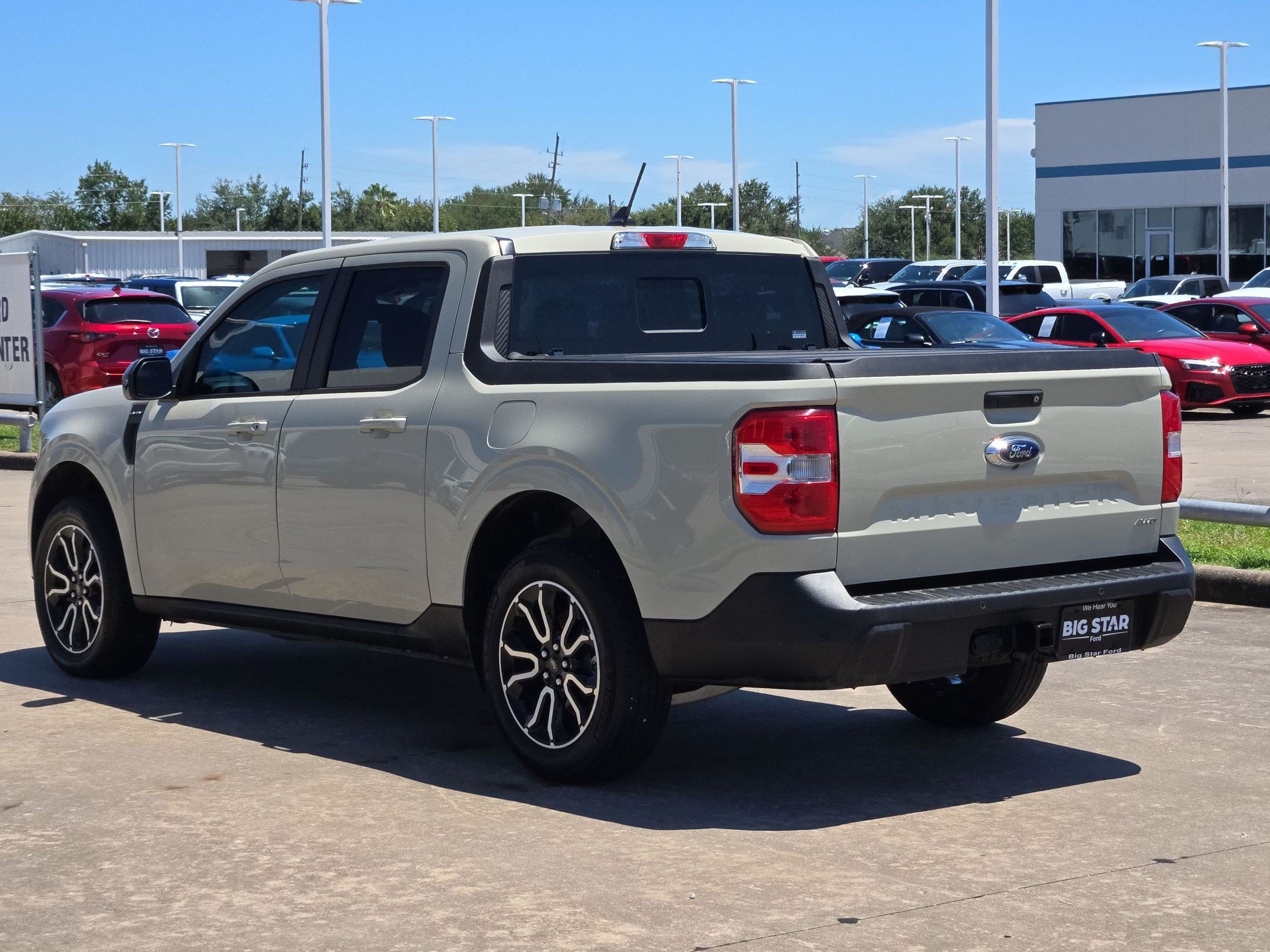 Certified 2024 Ford Maverick Lariat w/ 4K Tow Package AWD/4WD image 7