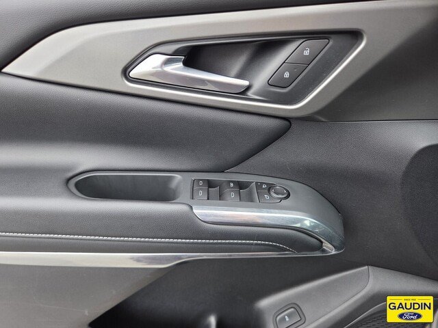 Used 2026 Chevrolet Traverse LT FWD image 19