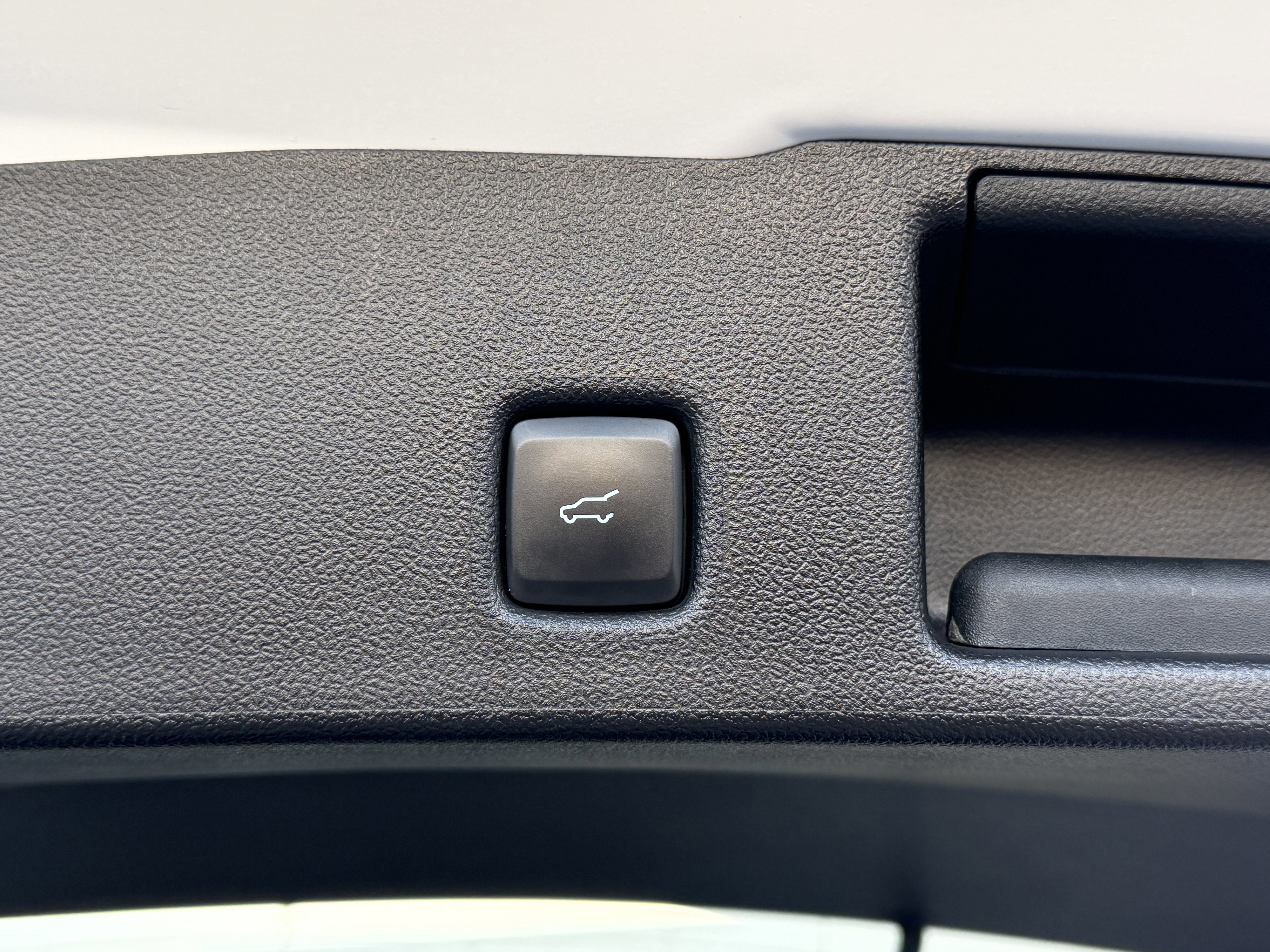 Certified 2022 Ford Escape SEL image 9