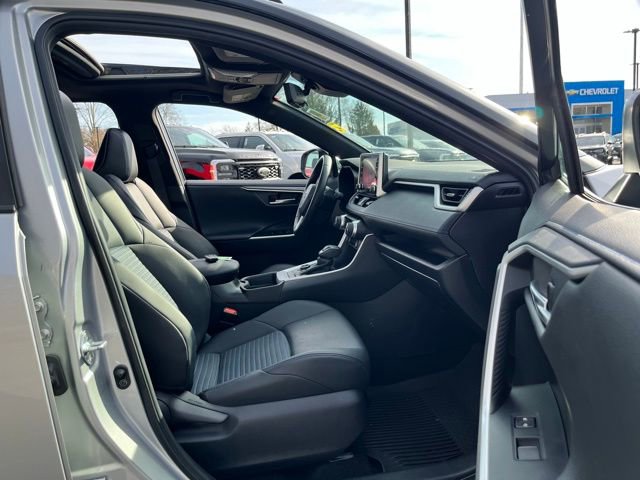 Used 2021 Toyota RAV4 XSE AWD/4WD image 21