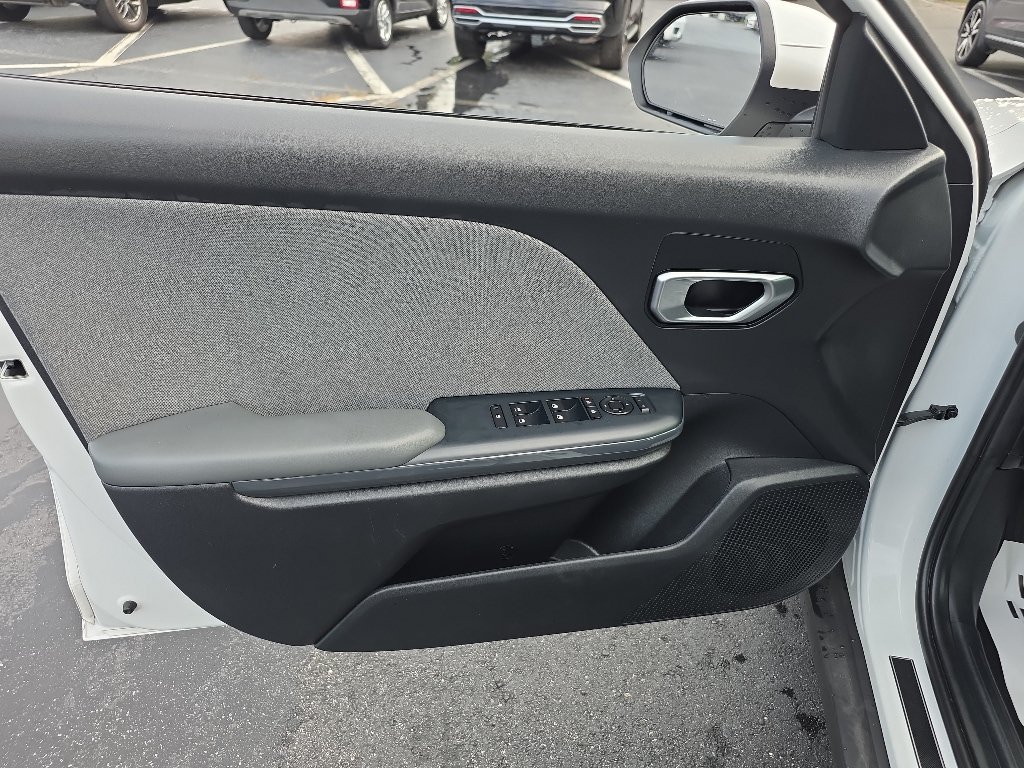 Used 2025 Kia K4 EX FWD image 11