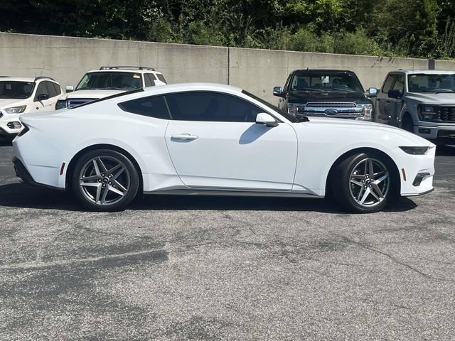 Certified 2025 Ford Mustang Coupe RWD image 2