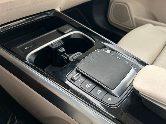 Used 2023 Mercedes-Benz GLB 250 image 34