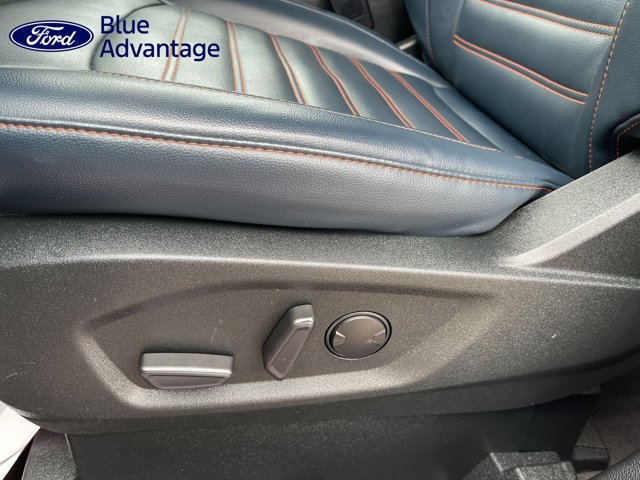 Certified 2022 Ford Edge SEL w/ Sport Appearance Package AWD/4WD image 5