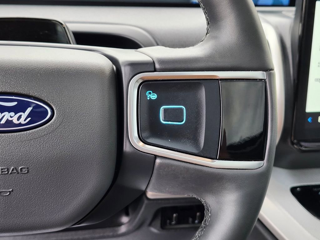 Certified 2025 Ford Expedition Max Active image 32