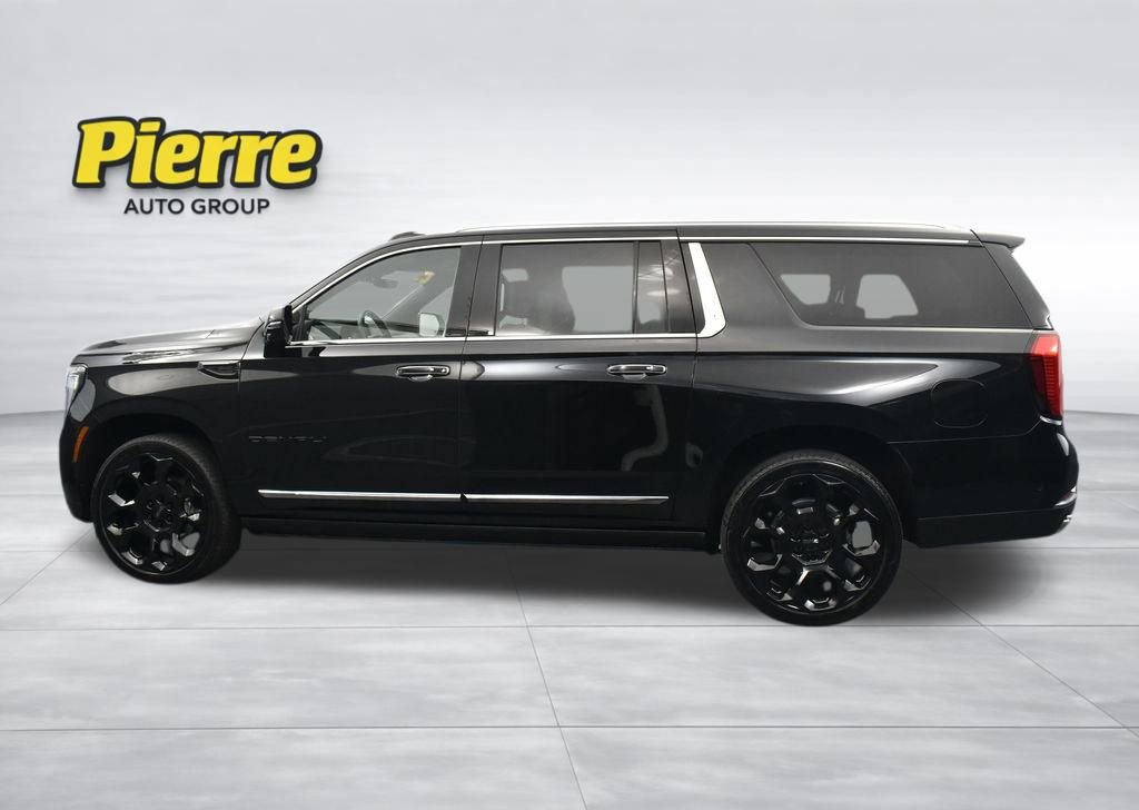 Used 2025 GMC Yukon XL Denali Ultimate AWD/4WD image 2